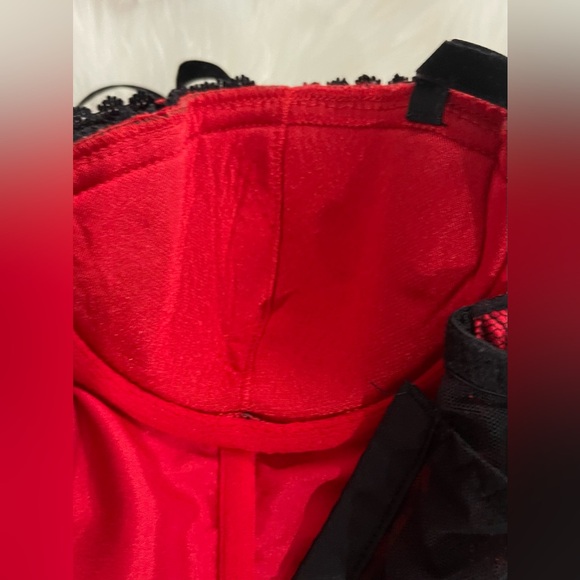 S Vs Victoria's secret
SEXY LITTLE THINGS Fantasies Collection
Senorita Costume - Picture 10 of 14